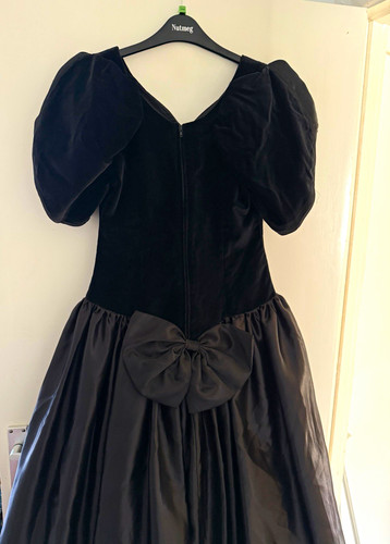 Vintage 1980s gothic - , velvet