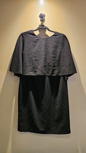 Compact black cape - compact,