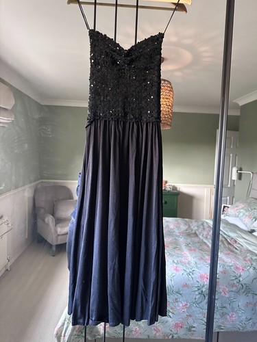 Little vintage black dress