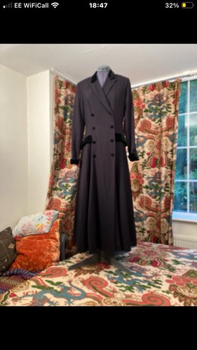 Fantastic laura ashley woollen - laura,
